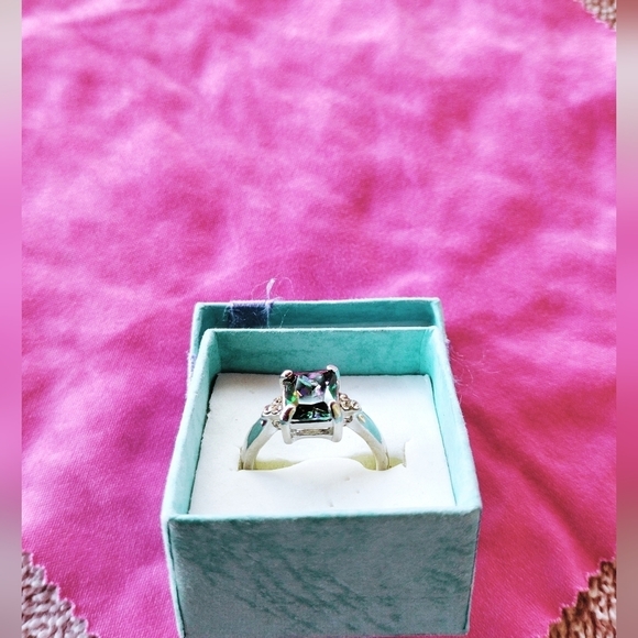 925 sterling silver Emerald cut Mystic topaz crystal ring - Picture 8 of 13